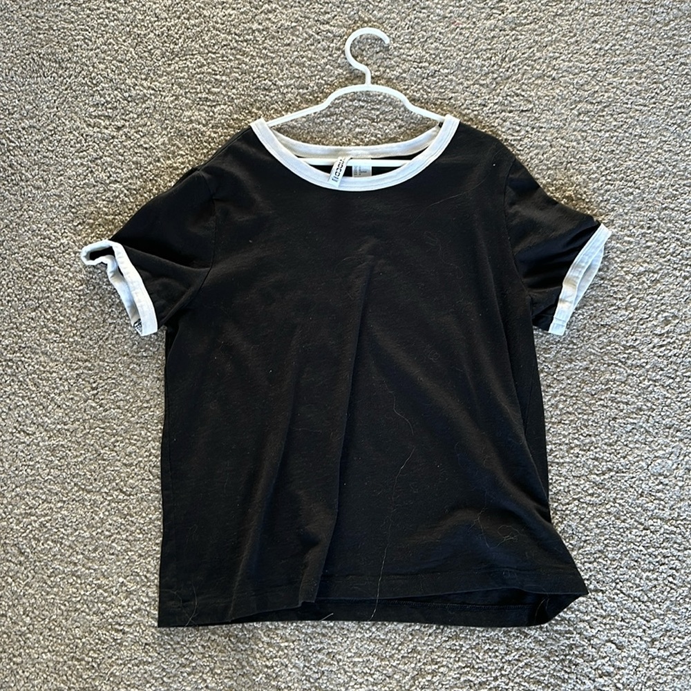 Size medium H&M, cropped black and white t-shirt